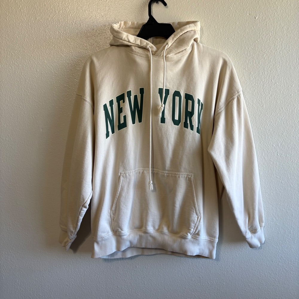 Brandy Melville Ivory Green New York Pullover Hoodie Preppy Loungewear Travel